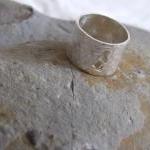 Bunny Silhouette Ring: A st..