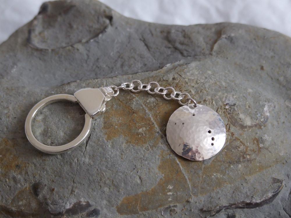Silver Aries keyring: The constellation of Aries on a textured sterling silver keychain