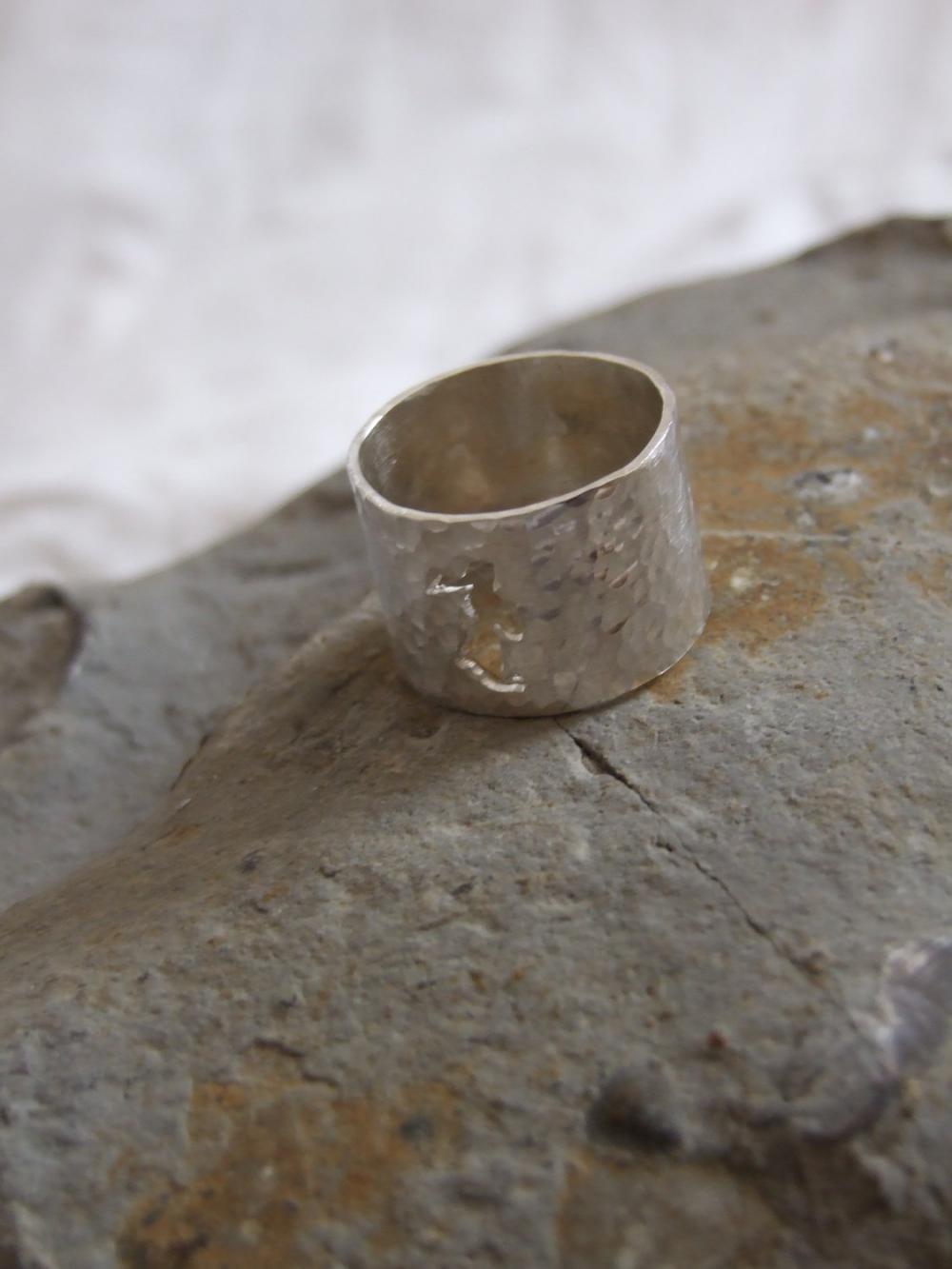 Bunny Silhouette Ring: A sterling silver ring with a cut out silhouette of a bunny
